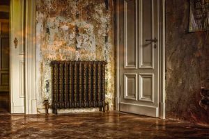 Repeindre un radiateur en fonte sans le déposer : la méthode qui tient dans le temps
